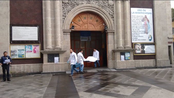 Hallan a suicida con tiro de gracia en iglesia de Álvaro Obregón