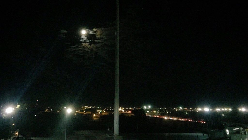 La superluna de este lunes es la más grande en 68 años - super-luna-piedras-negras-1024x577
