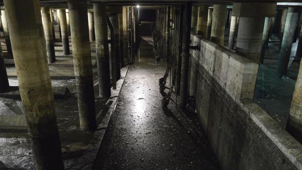 Primeros minutos de lluvia son más contaminantes que las aguas fecales - tanques-madrid