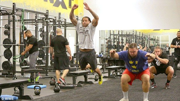 Exportero debuta con victoria como luchador de la WWE - tim-wiese-3