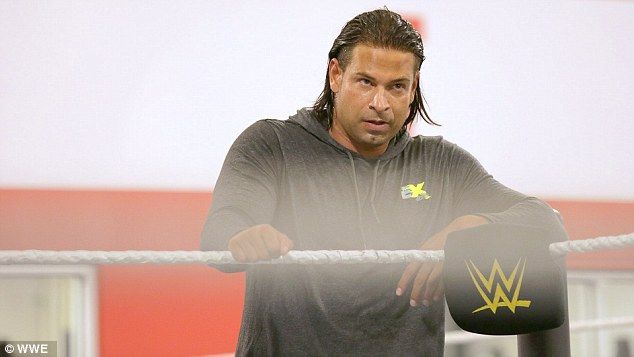 Exportero debuta con victoria como luchador de la WWE - tim-wiese-6