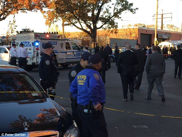 Enfrentamiento en Nueva York deja un policía muerto