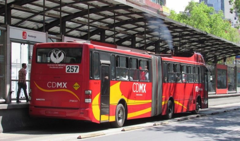 Precauciones básicas para evitar robos en el transporte público - transporte-público-4