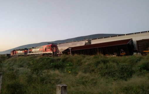 Descarrila tren en Nuevo León - tren-escobedo-4