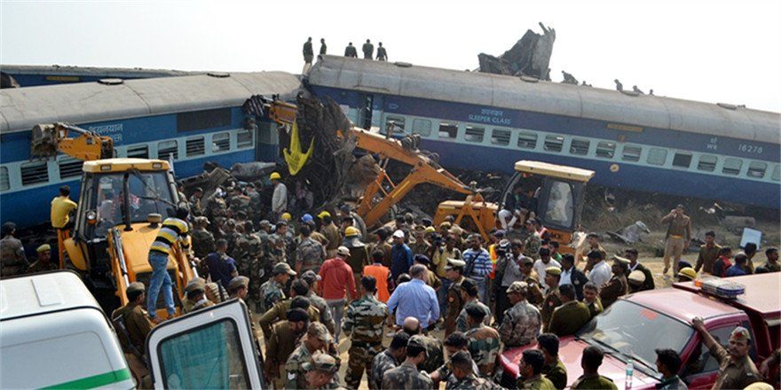 Sube a 115 el número de muertos por accidente de tren en la India - tren-india-4
