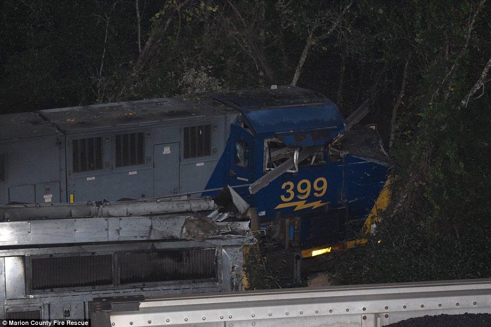 Choque de trenes en Florida deja dos heridos - tren5