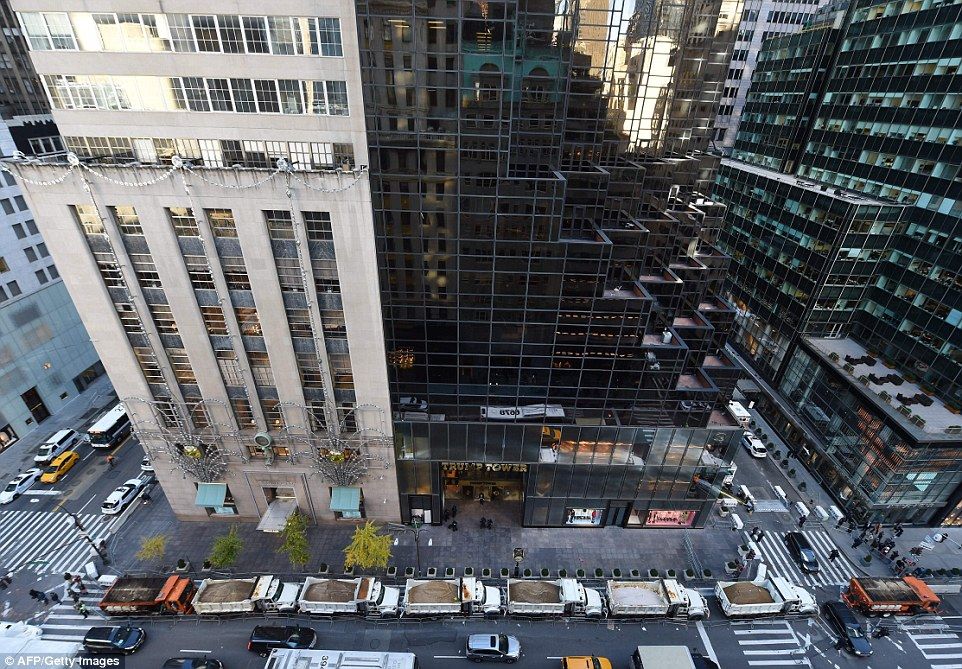 Prohíben a pilotos volar sobre residencias de Trump y Pence - trump-tower-3