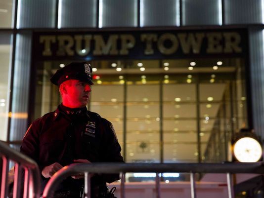 Prohíben a pilotos volar sobre residencias de Trump y Pence - trump-tower
