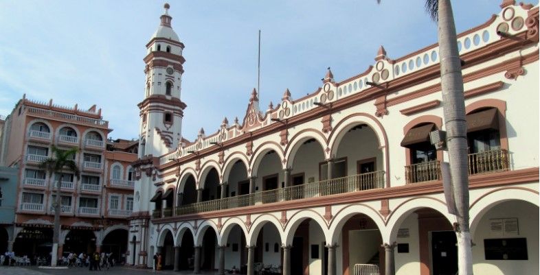 Los 5 estados con mayor nivel de deuda en 2016