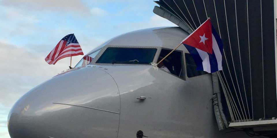 Sale primer vuelo regular de Miami a La Habana en medio siglo