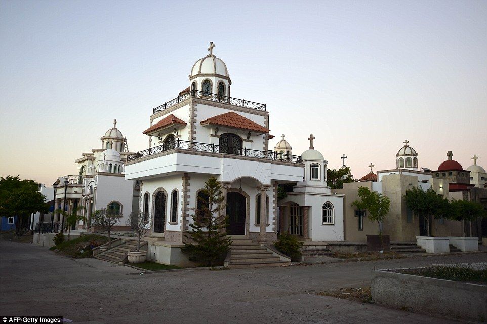 Las tumbas de lujo de los narcotraficantes - 06-3