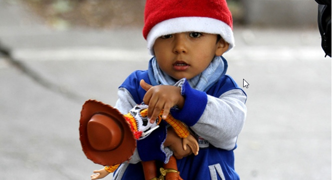 Reciben juguetes niños de Santa Martha Acatitla