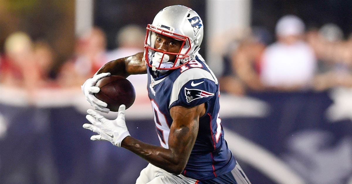 El novato revelación de los Patriotas también es escritor