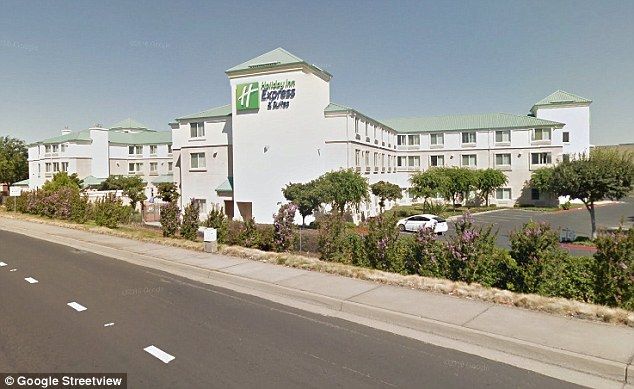 Chofer de Uber salva a adolescente de tráfico sexual - 3BB482AF00000578-4074106-image-a-70_1483039089302