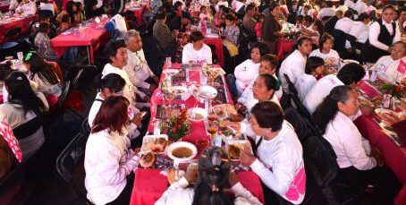 Exhortan autoridades a llegar temprano a cena navideña en el Zócalo