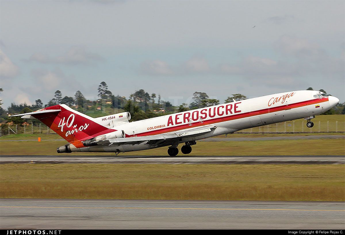 Se estrella avión de Aerosucre en Colombia Se estrella avión de Aerosucre en Colombia