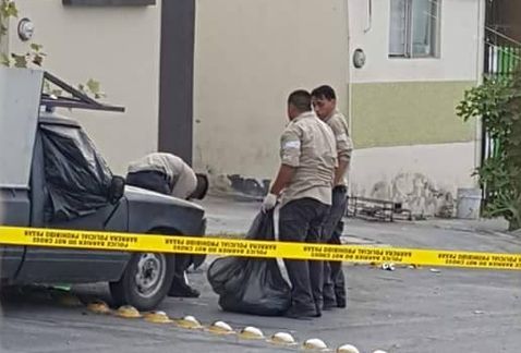 Mata a su amigo por burlarse de que lo cortó la novia