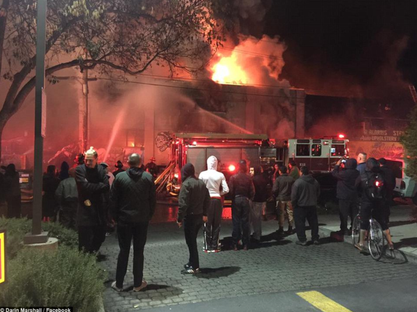 Incendio en Oakland deja 24 muertos hasta el momento - Captura-de-pantalla-2016-12-04-a-las-12.22.10-p.m.