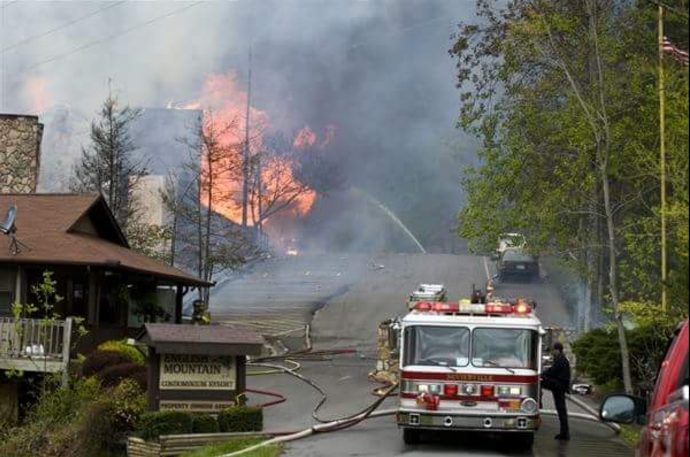 Autoridades detienen a dos por incendio en Tennessee - Captura-de-pantalla-2016-12-07-a-las-19.59.58