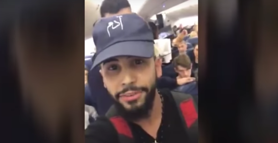 Delta desmiente a youtuber que dijo que lo expulsaron de avión por hablar árabe