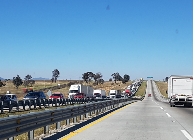 Carambola deja 5 heridos en autopista Arco Norte - Captura-de-pantalla-2016-12-23-a-las-13.35.19
