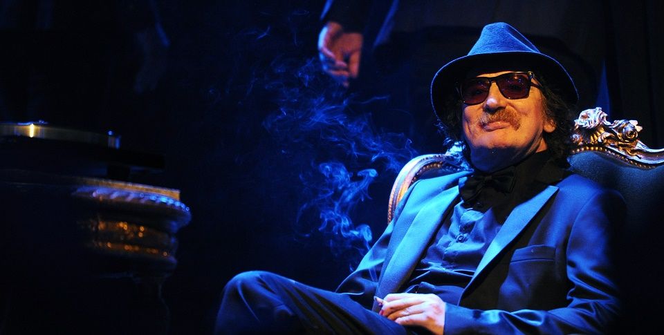 Charly García sale del hospital y pasará Año Nuevo con su familia Charly García sale del hospital y pasará Año Nuevo con su familia