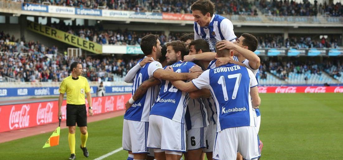 Vela da dos asistencias en victoria de la Real Sociedad