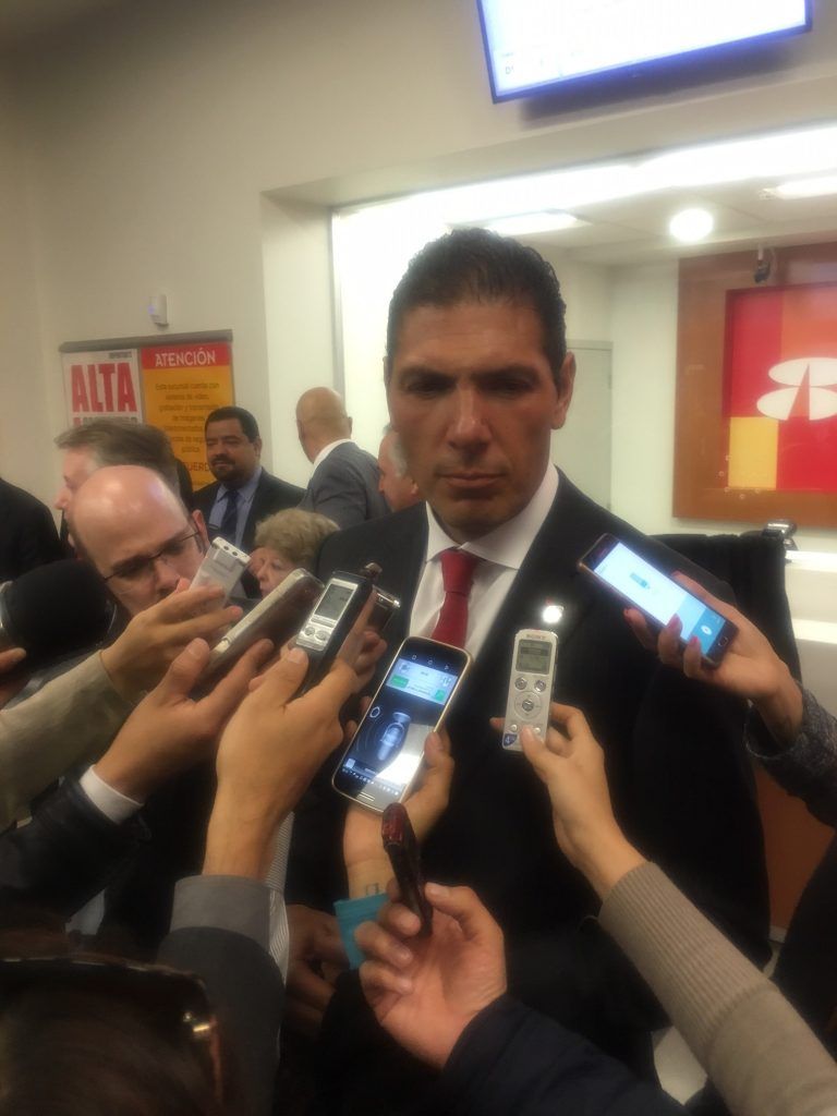 Carstens, orgullo para México: Carlos Hank González - FOTO2-768x1024