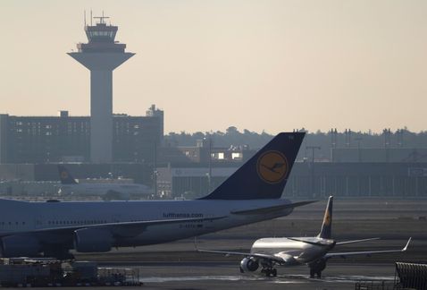 Desvían vuelo de Lufthansa a Nueva York por amenaza de bomba