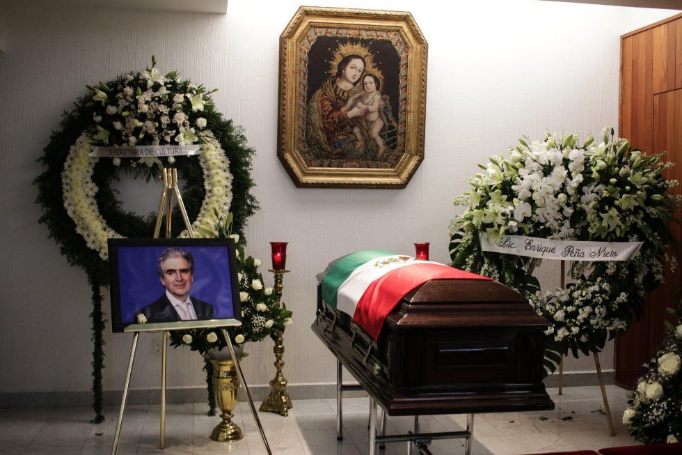 Velan restos de Rafael Tovar y de Teresa