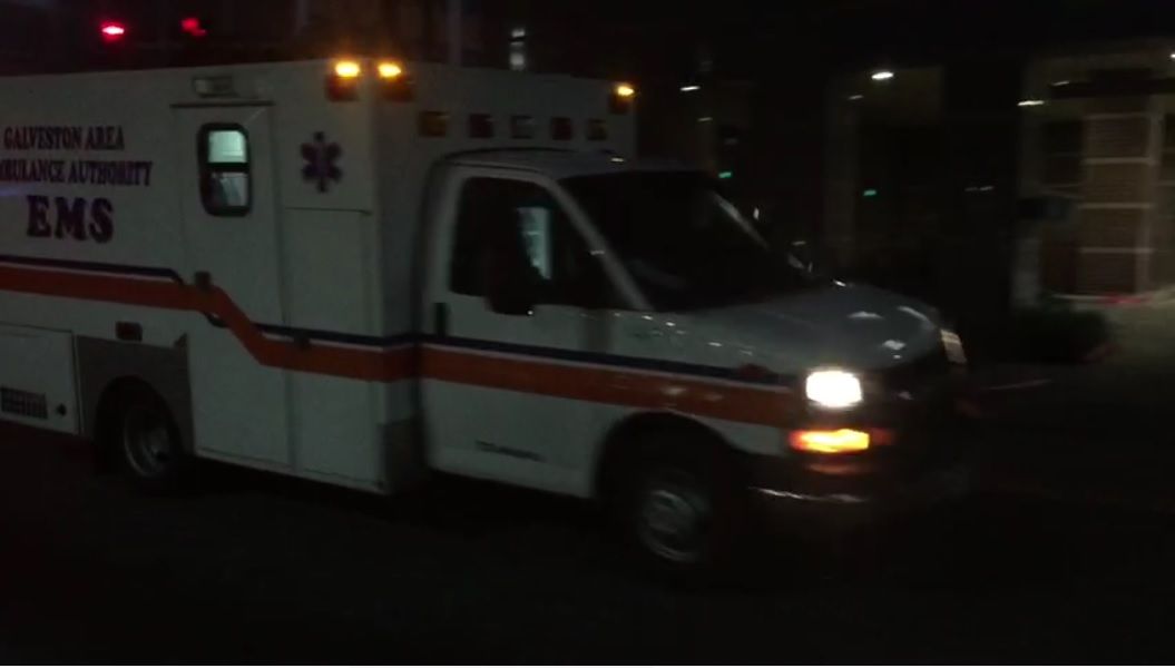 Llega a Galveston Juan Carlos, menor herido por explosión en Tultepec Llega a Galveston Juan Carlos, menor herido por explosión en Tultepec