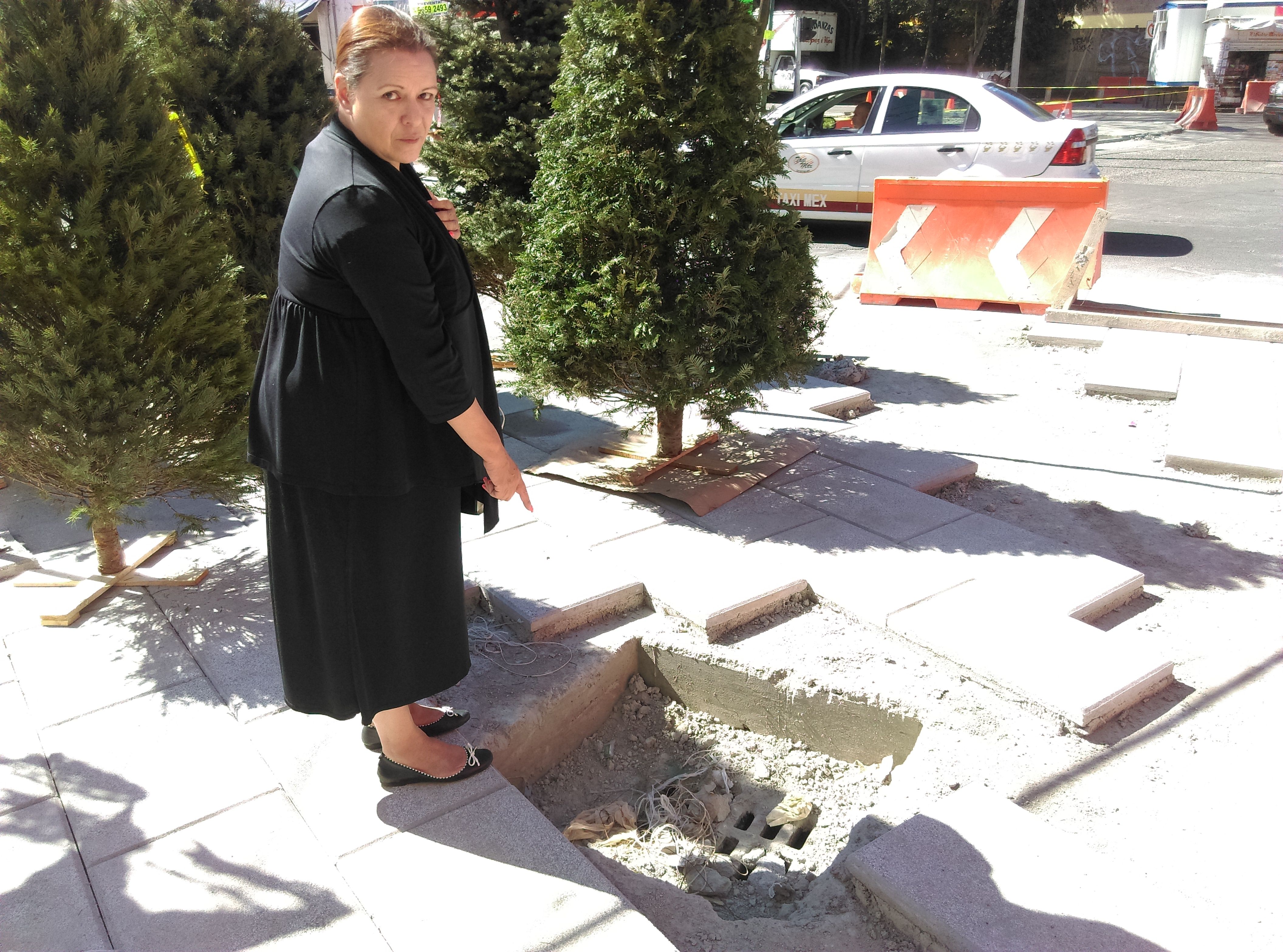 Obra en la Del Valle genera tráfico y pérdidas a los comercios - IMAG0050