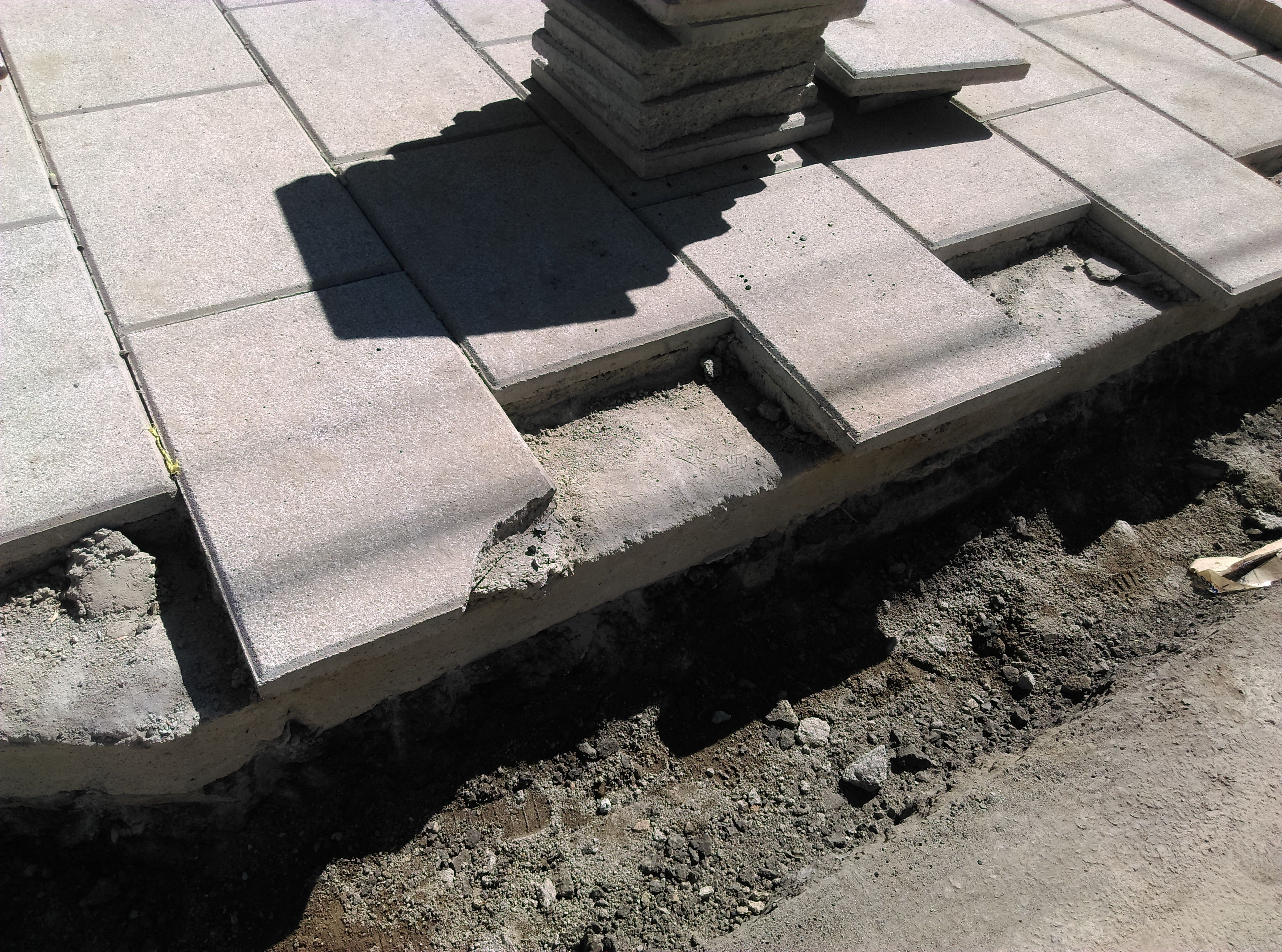 Obra en la Del Valle genera tráfico y pérdidas a los comercios - IMAG0141