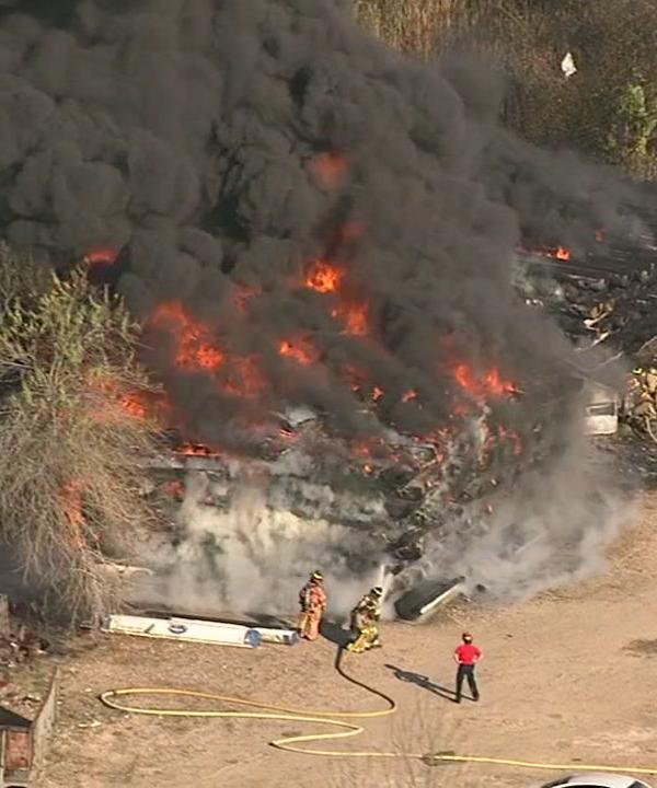 Fuerte incendio en Fort Bend, Texas - Incendio-Sugar-Land-Fort-Bend-Texas-6