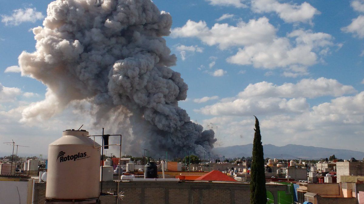 Galería: imágenes de la tragedia en Tultepec - Mercado-San-Pablito-Tultepec-3