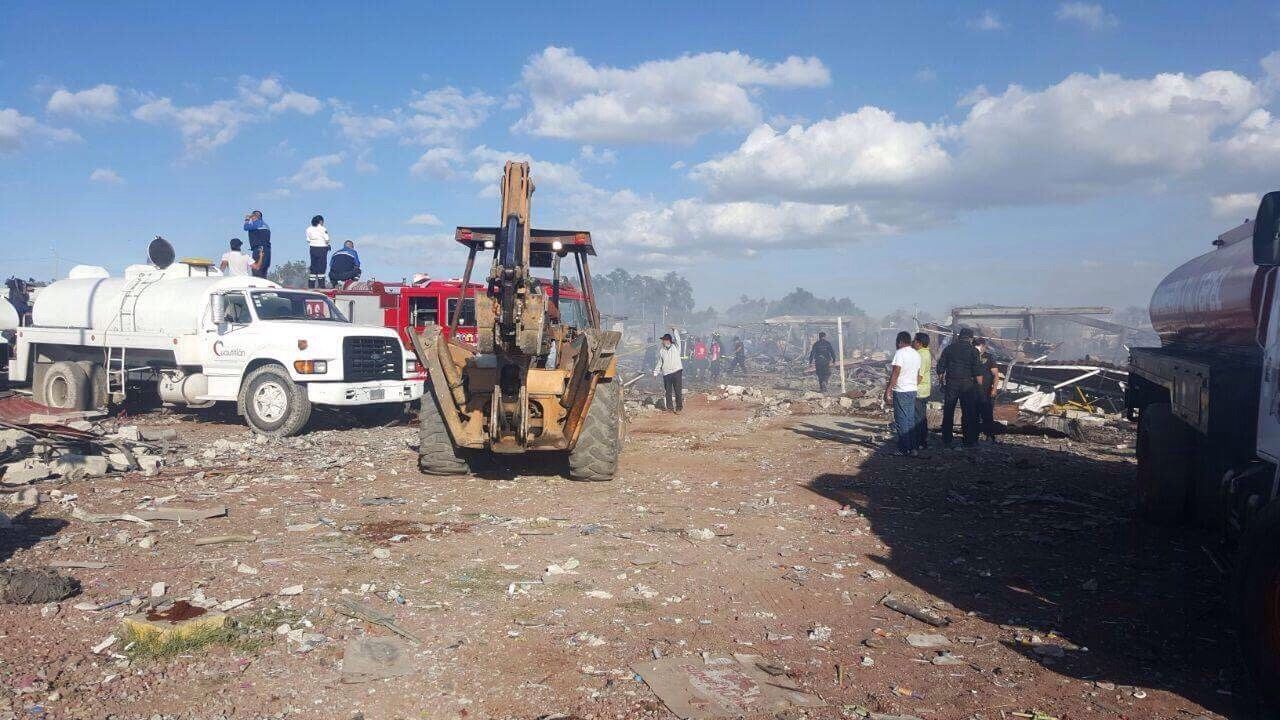 Galería: imágenes de la tragedia en Tultepec - Tultepec-Édgar-Rendón-10