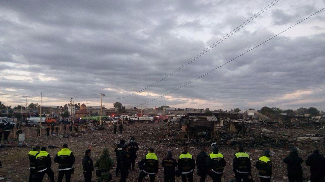Galería: imágenes de la tragedia en Tultepec - Tultepec-Édgar-Rendón-7
