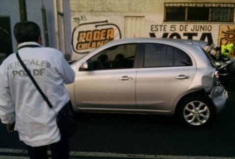 Muere al estrellarse contra un árbol en Iztacalco