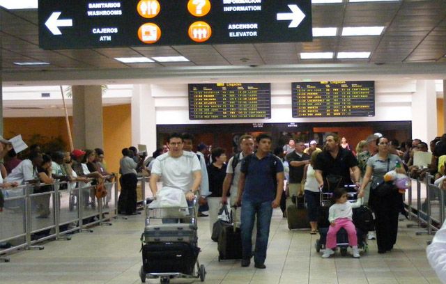 Tarifa por Uso Aeroportuario subió 21 por ciento en 2016