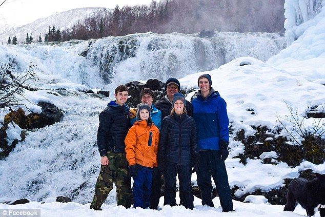 Cae avión ligero con familia abordo en Alaska - alaska-4