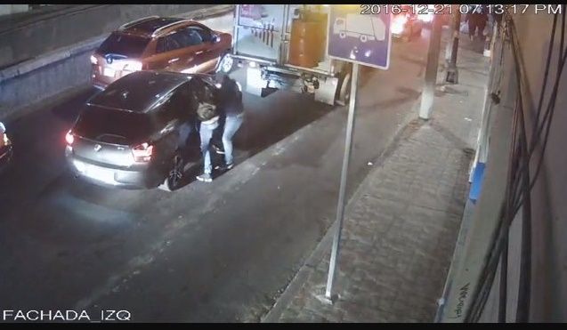 Video: captan asalto a automovilista en Miguel Hidalgo