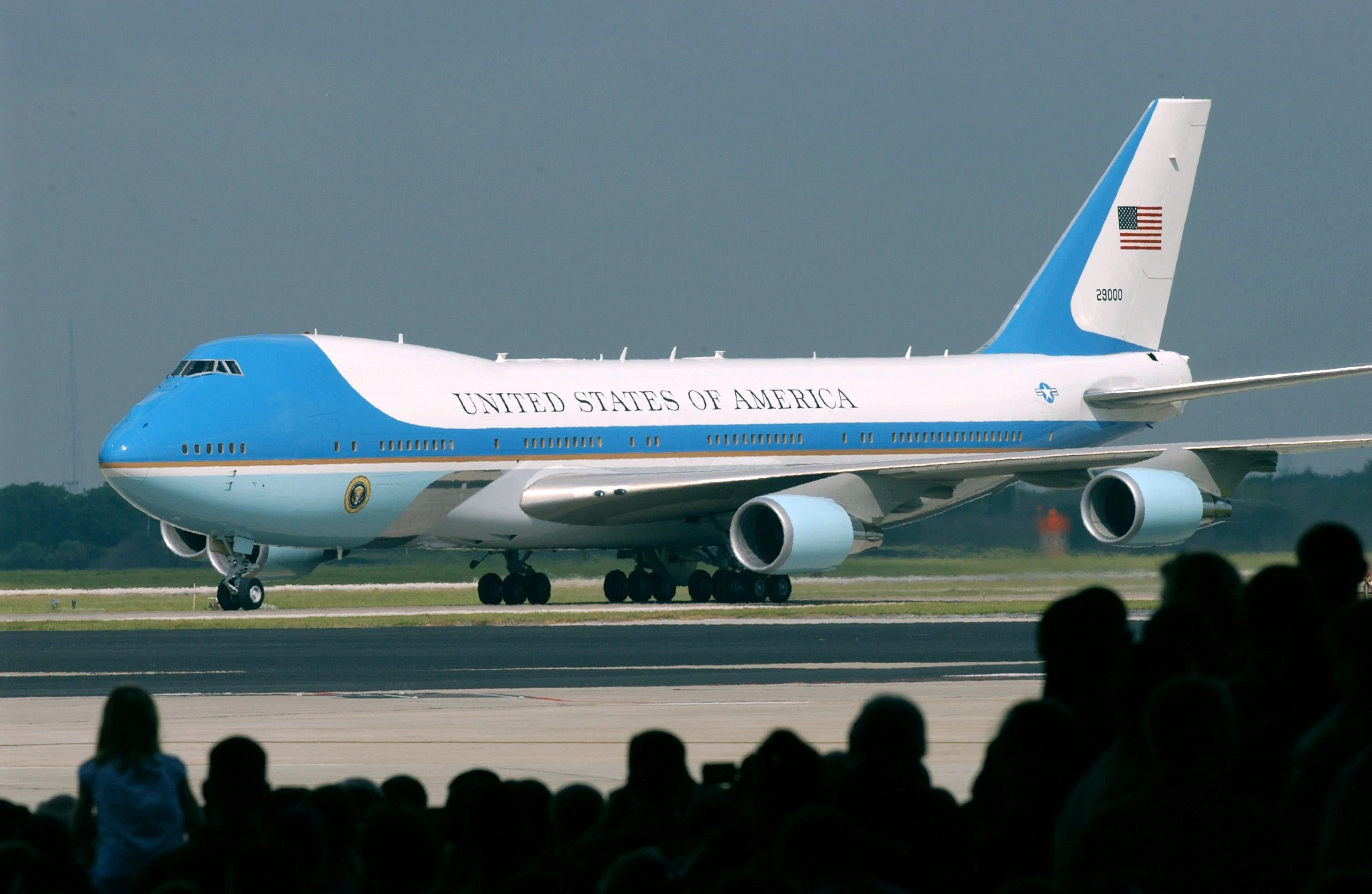 Trump pide cancelar Air Force One por alto costo - avión-2