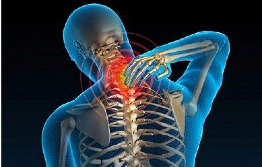 Uso excesivo de celular produce cervicalgia