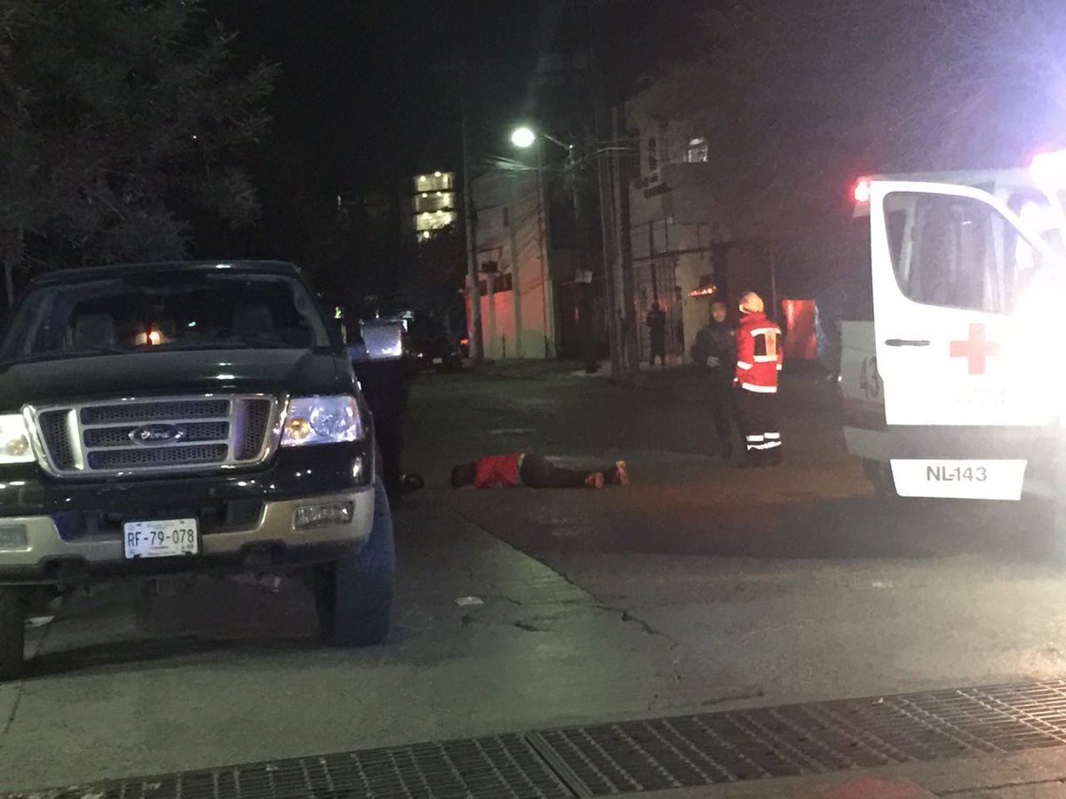 Balacera frente al Tecnológico de Monterrey deja un muerto - balacera-tec