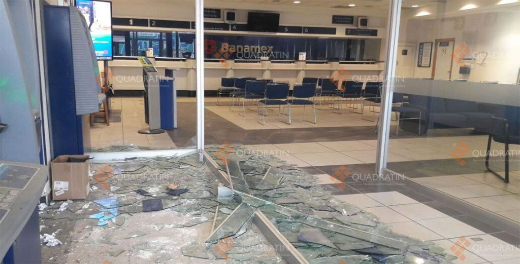 Atacan instalaciones de Citibanamex en Oaxaca - banamex-II-1024x521