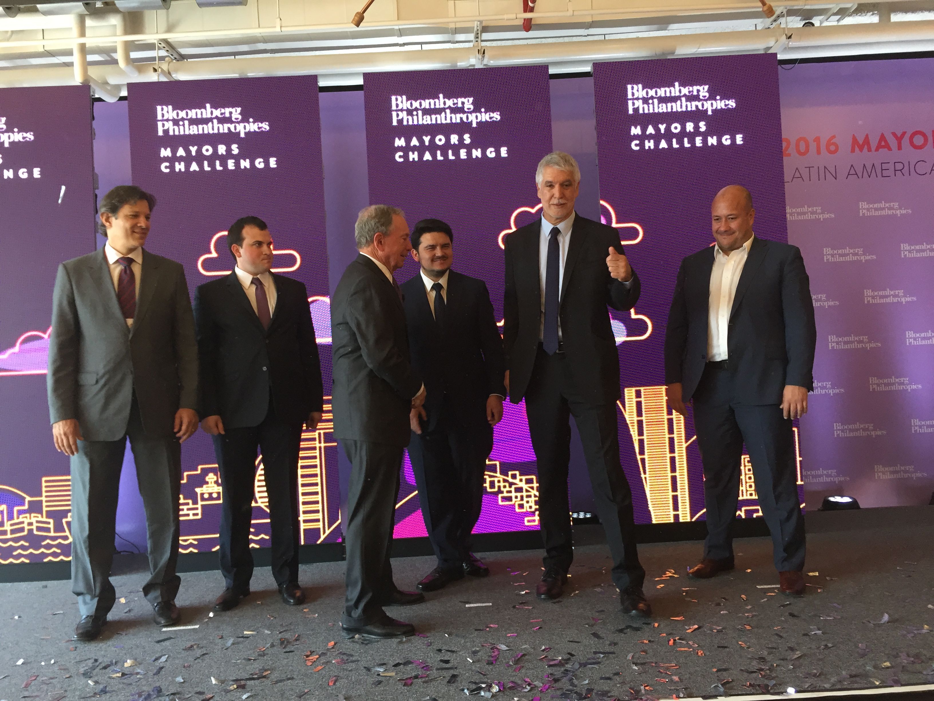 Crean el banco más pequeño del mundo y que lucha contra la delincuencia - banco-mas-pequeno