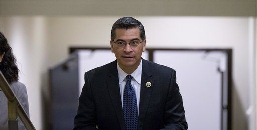 Procurador hispano de California reta a Trump