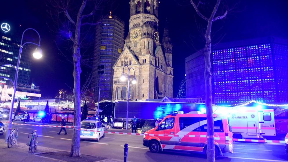 Camión arrolla a multitud en mercado de Berlín y deja 12 muertos - berlin-2