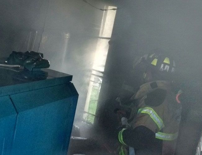 Se incendia azotea en edificio de la Miguel Hidalgo - bom5