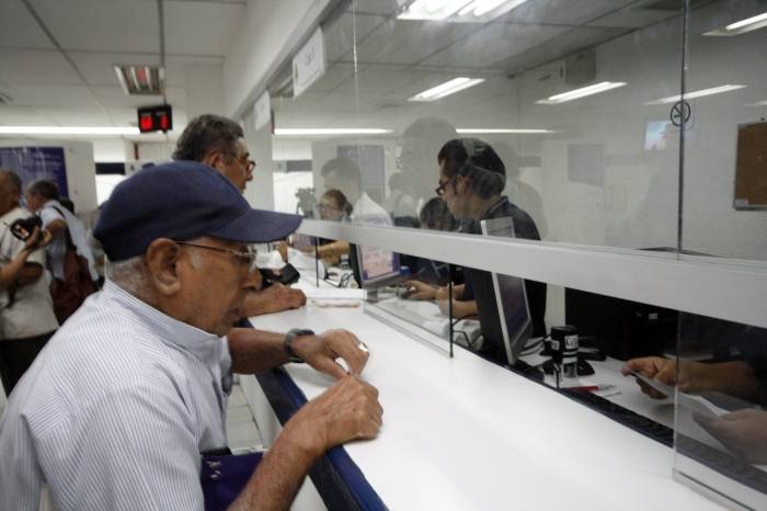 Bancos no abrirán el 12 de diciembre